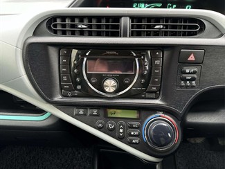 2012 Toyota AQUA - Thumbnail