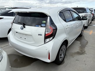 2020 Toyota AQUA - Thumbnail