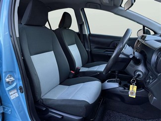 2014 Toyota AQUA - Thumbnail