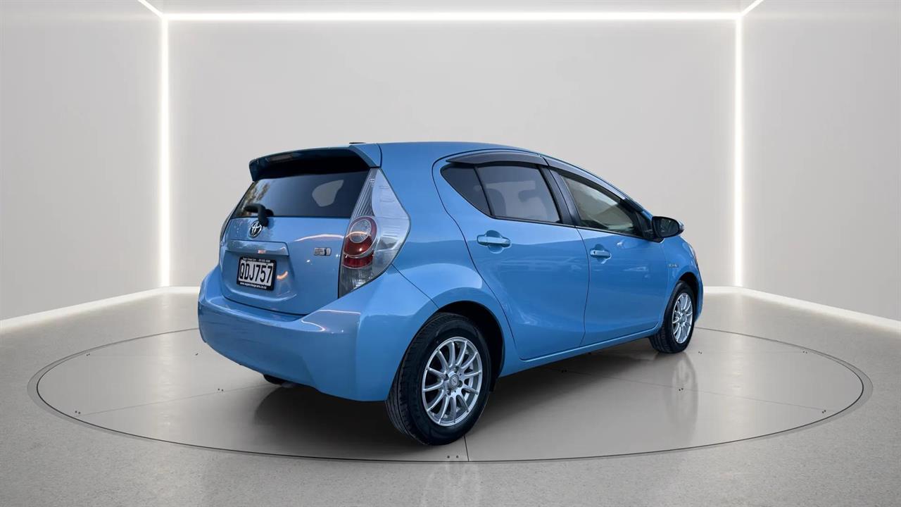 2014 Toyota AQUA
