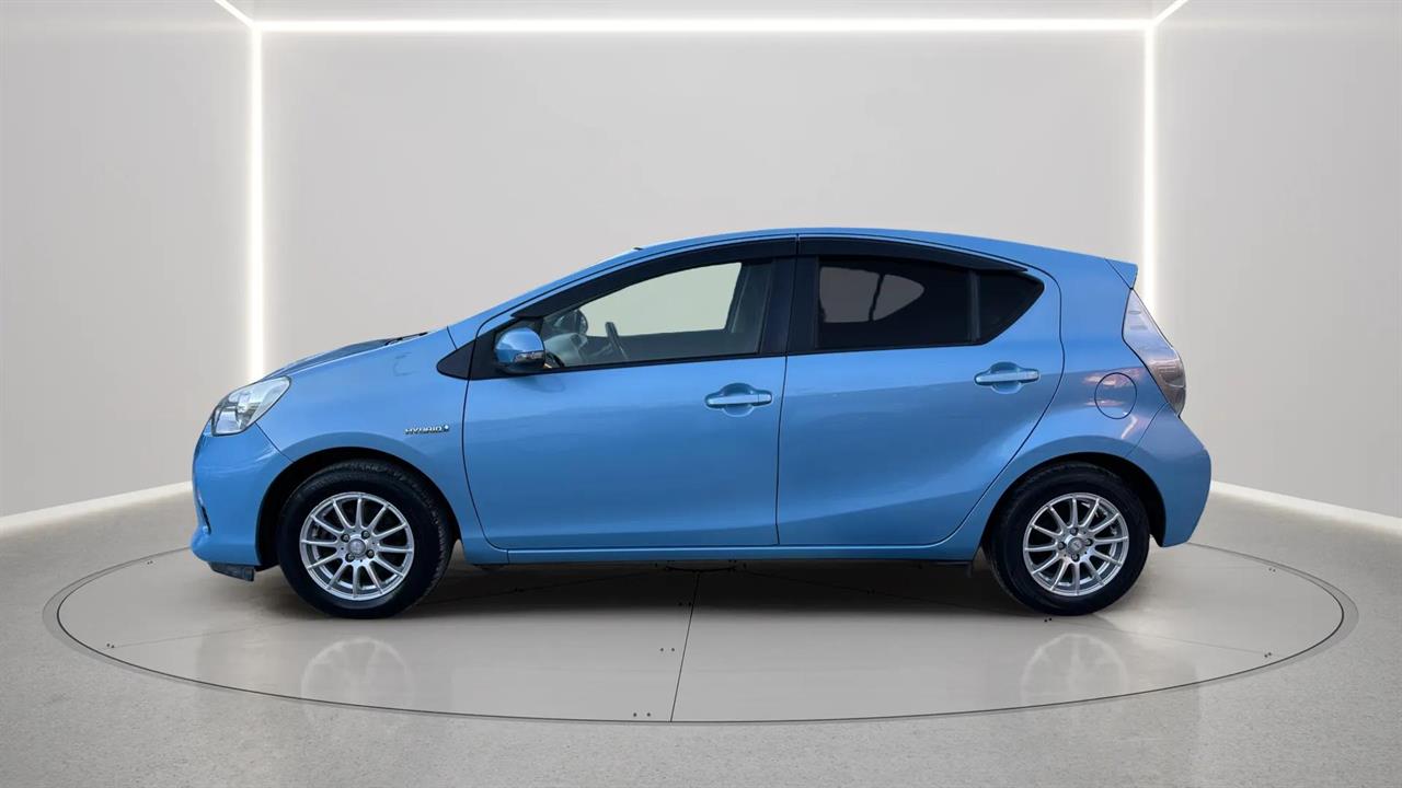 2014 Toyota AQUA