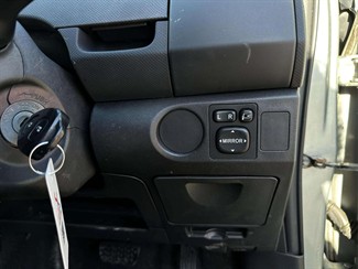 2006 Toyota Vitz - Thumbnail
