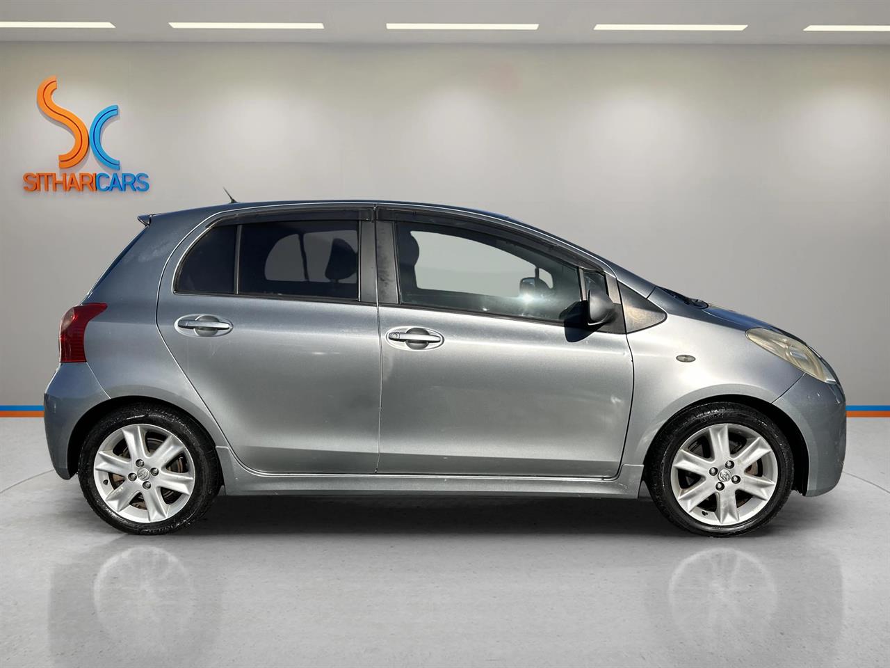 2006 Toyota Vitz