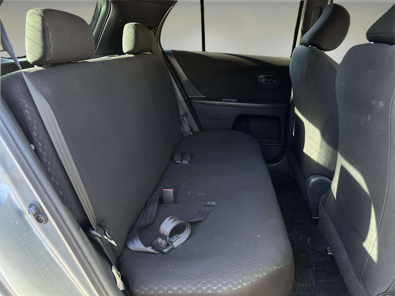 2006 Toyota Vitz