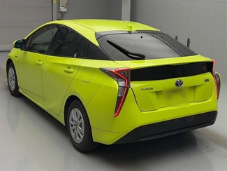 2017 Toyota Prius - Thumbnail