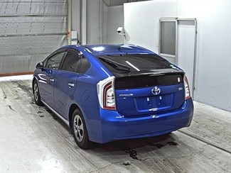2013 Toyota Prius - Thumbnail