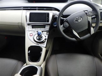 2013 Toyota Prius - Thumbnail