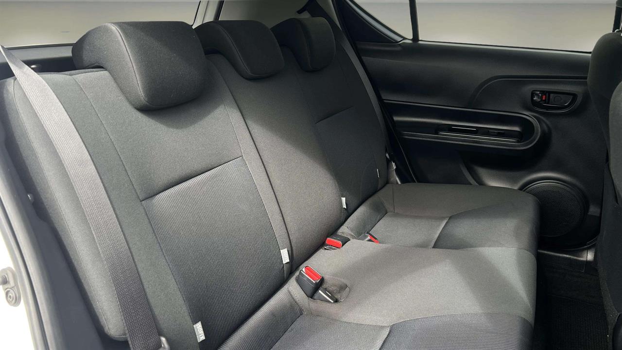 2015 Toyota AQUA