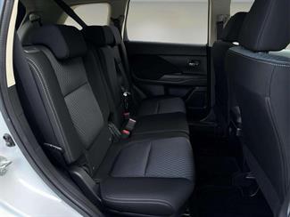 2014 Mitsubishi Outlander - Thumbnail