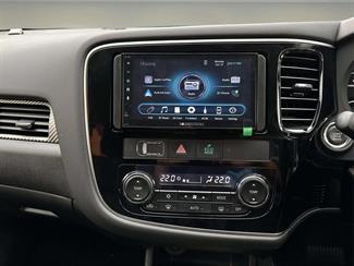 2014 Mitsubishi Outlander - Thumbnail