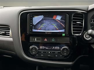 2014 Mitsubishi Outlander - Thumbnail