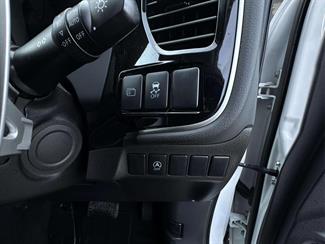 2014 Mitsubishi Outlander - Thumbnail