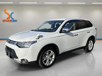 2014 Mitsubishi Outlander - Thumbnail