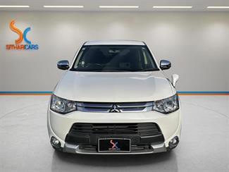 2014 Mitsubishi Outlander - Thumbnail