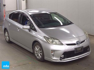 2013 Toyota Prius - Thumbnail
