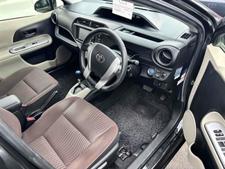2013 Toyota AQUA - Thumbnail