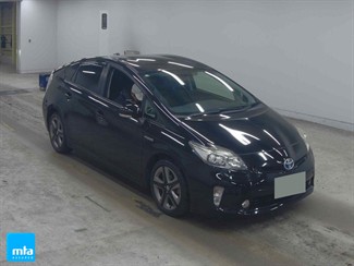 2015 Toyota Prius - Thumbnail