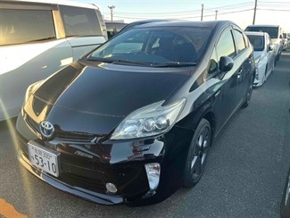 2015 Toyota Prius - Thumbnail