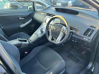 2015 Toyota Prius - Thumbnail