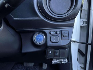 2014 Toyota AQUA - Thumbnail