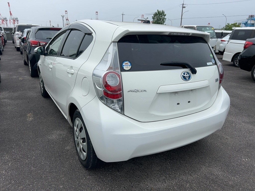 2014 Toyota AQUA