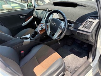 2015 Toyota Prius - Thumbnail
