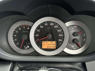 2005 Toyota RAV4 - Thumbnail