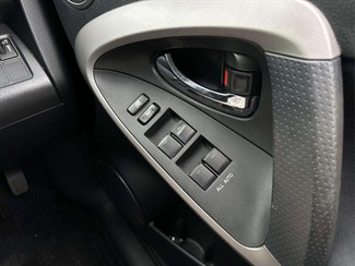 2005 Toyota RAV4 - Thumbnail