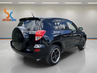 2005 Toyota RAV4 - Thumbnail