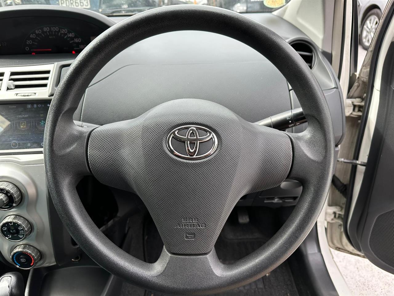 2005 Toyota Vitz