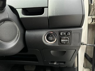 2005 Toyota Vitz - Thumbnail