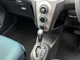 2005 Toyota Vitz - Thumbnail