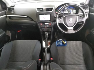 2015 Suzuki SWIFT - Thumbnail
