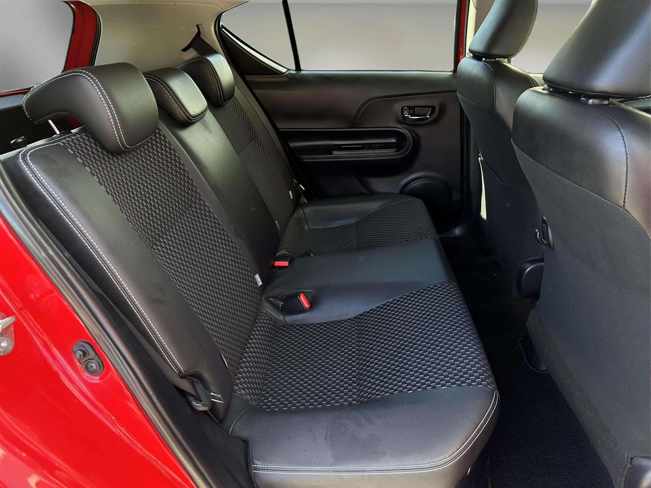 2016 Toyota AQUA