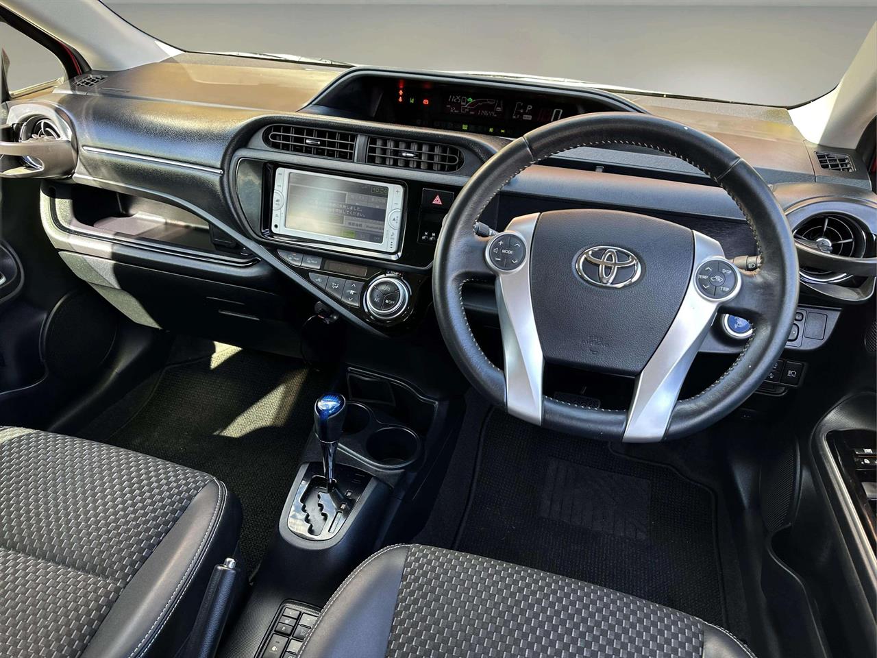 2016 Toyota AQUA
