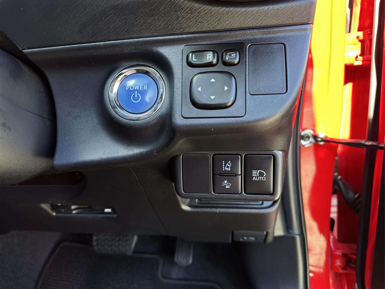 2016 Toyota AQUA