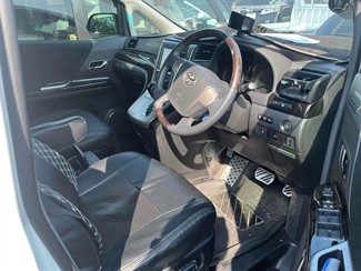 2013 Toyota VELLFIRE - Thumbnail