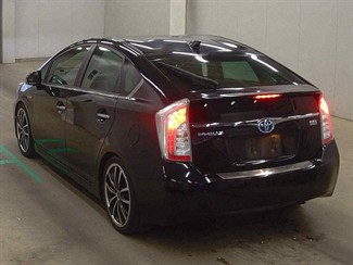 2015 Toyota Prius - Thumbnail