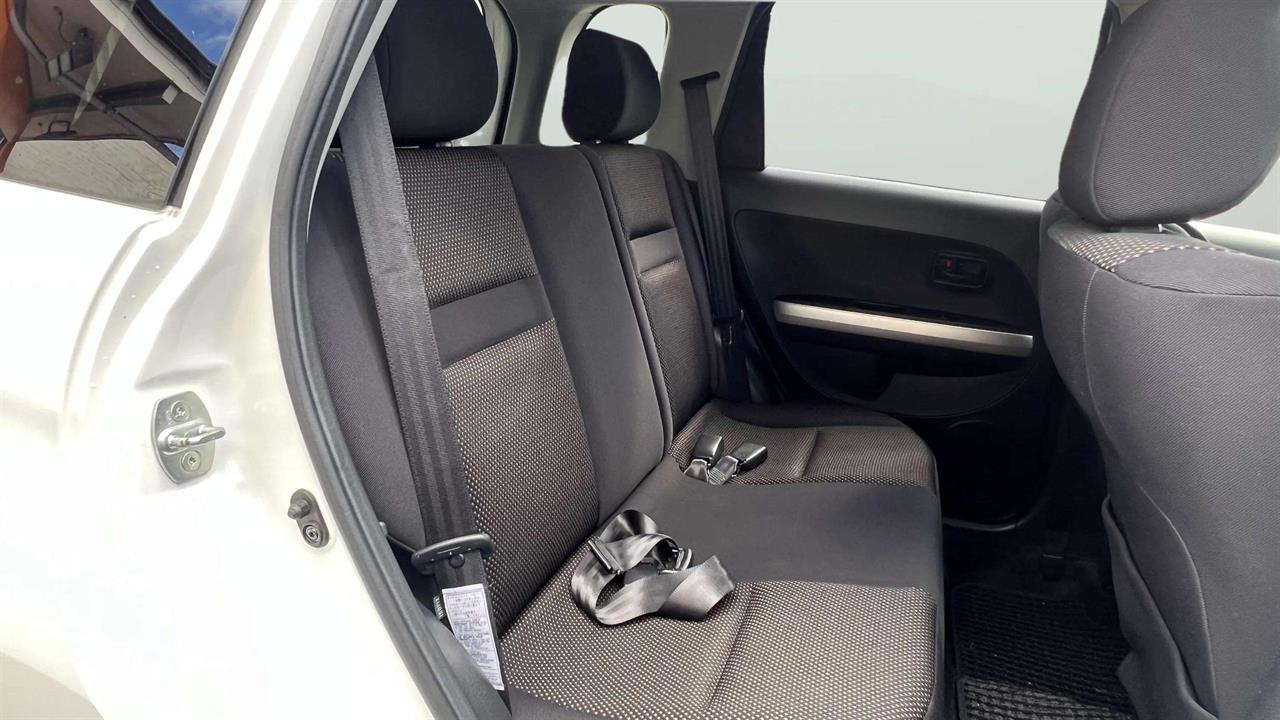 2004 Toyota IST