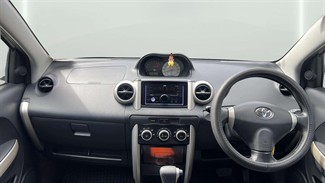 2004 Toyota IST - Thumbnail