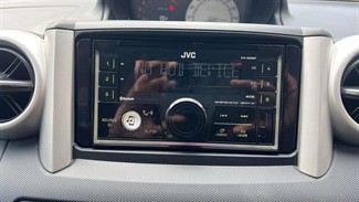 2004 Toyota IST - Thumbnail