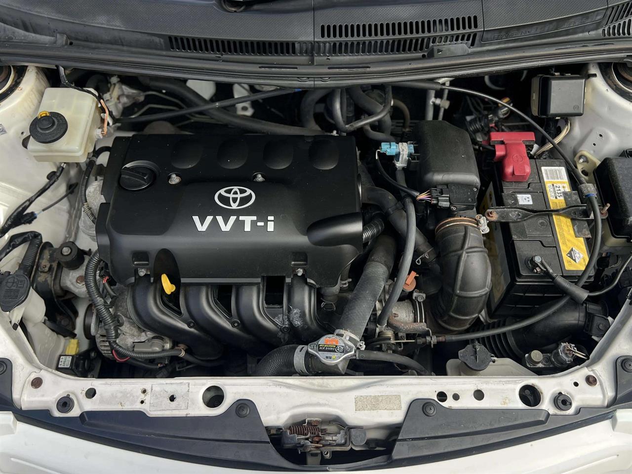 2004 Toyota IST