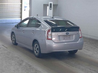 2013 Toyota Prius - Thumbnail