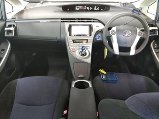 2013 Toyota Prius - Thumbnail