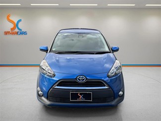 2017 Toyota Sienta - Thumbnail