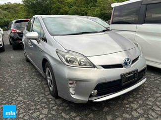 2015 Toyota Prius - Thumbnail