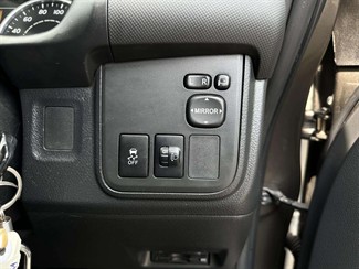 2010 Toyota WISH - Thumbnail