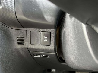 2010 Toyota WISH - Thumbnail