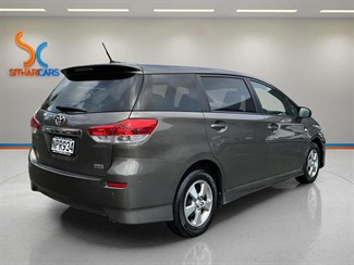 2010 Toyota WISH - Thumbnail