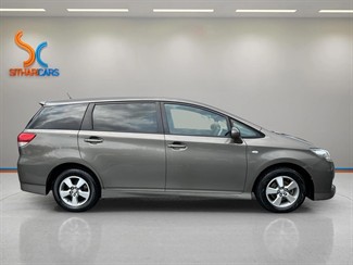 2010 Toyota WISH - Thumbnail